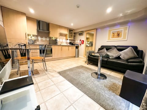 Kitchen Diner & Lounge Area