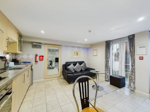 Open Plan Living Sandpiper Suite