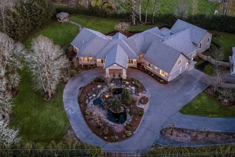 Welcome to Punkin Manor. We hope to host you at this incredible six bedroom manor on fully fenced private two acres.