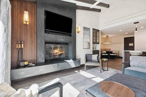 charterc430-9018_53659463825_o