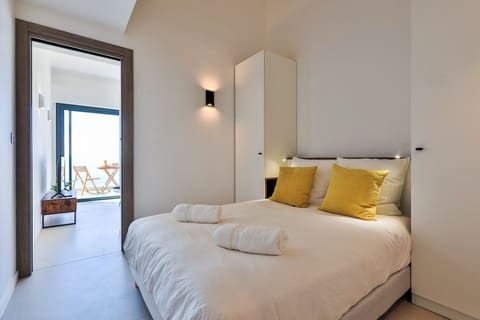 Bedroom
Apartment 2.
Non-contractual photo.