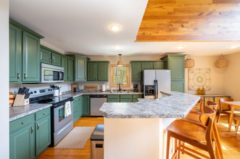 Kitchen, fully stocked