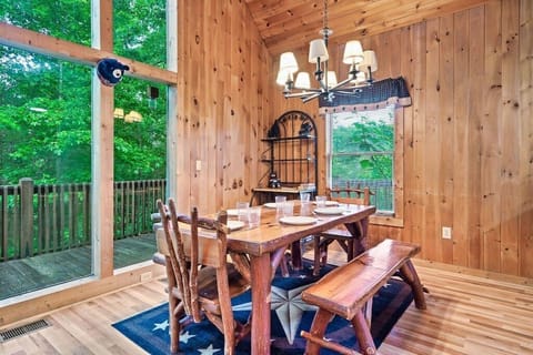 Knotty Nice's inviting dining area