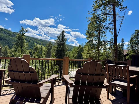 Summer Mountain Views on this Amazing Deck! #summer