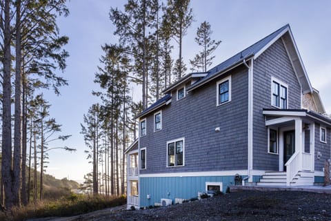 Welcome to A Wave from It All