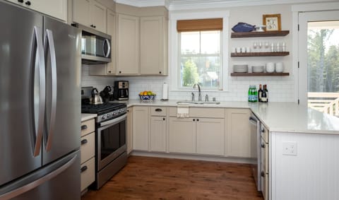 Fully equipped kitchen, ready for all your culinary creations