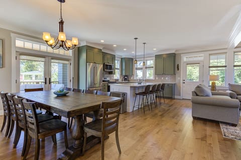 Spacious, bright and beautifully connected