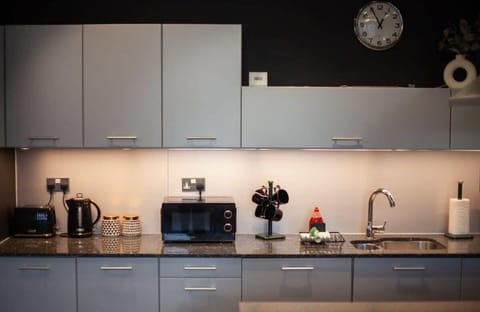 Fully integrated kitchen