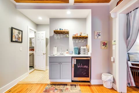 Kitchenette | Keurig | Mini Fridge