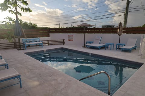 Outdoor pool, a heated pool