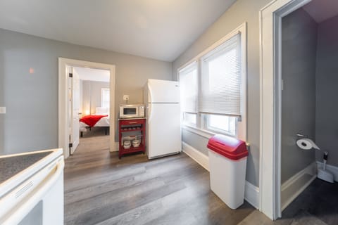 microwave and fridge :)