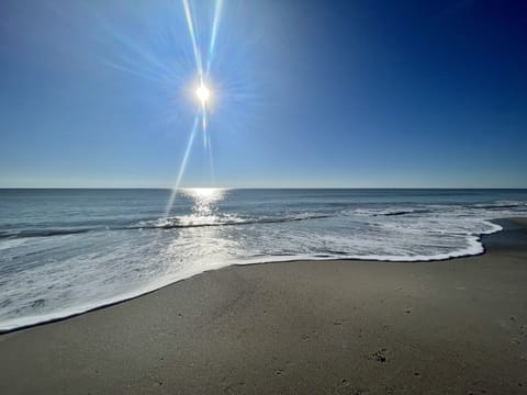 Beach nearby, sun loungers, beach towels