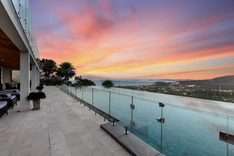 An infinity pool