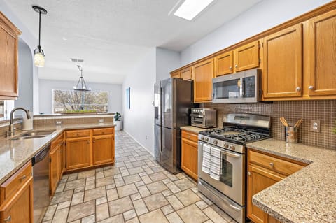 Spacious Kitchen w/ All the Amenities