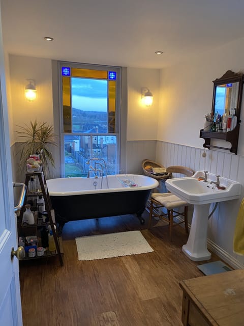 Bath with a view (of Box Hill and Ranmore)