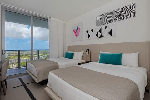 Bedroom 2 (2 Double Beds)