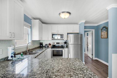 Kitchen has all you need 