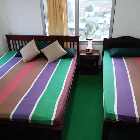3 bedrooms, internet, bed sheets, wheelchair access