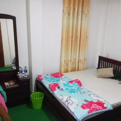 3 bedrooms, internet, bed sheets, wheelchair access