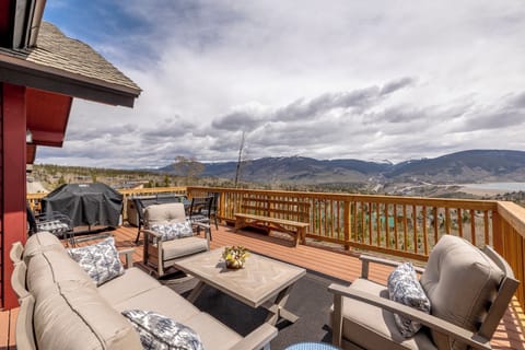 Welcome to our townhome -- ample outdoor deck space for entertaining!