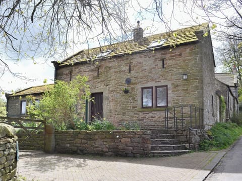 Beautiful converted barn | Yarker Lane Cottage, Mickleton, near Barnard Castle