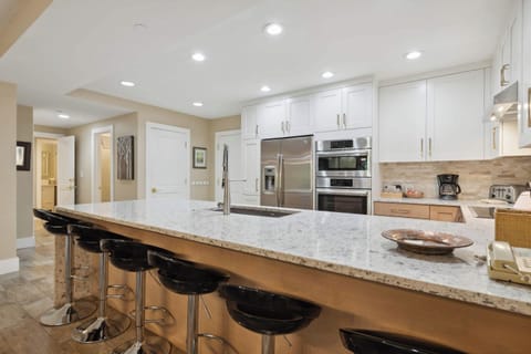 stjamesplace-333-6092_53797245497_o