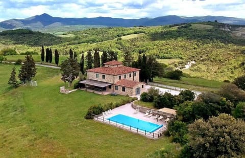 Aerial view of this large Tuscany villa rental