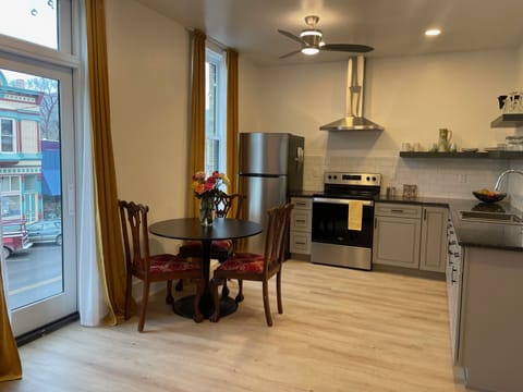 Fully equipped kitchen