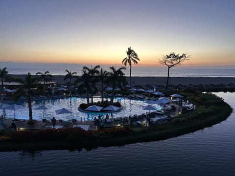 Outdoor pool, a heated pool