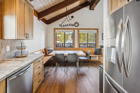 main level-kitchen-_dsc2492