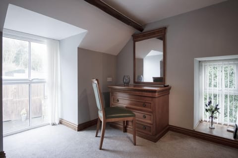 Rose Coach House - 3 Bedroom Cottage - Pendine (13321)