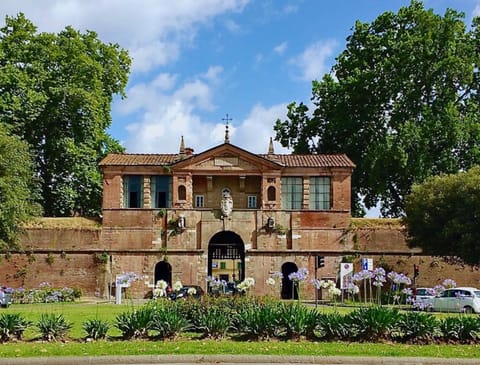 Ancient gate of Renaissance Walls of Lucca. 100 m from the apartment.