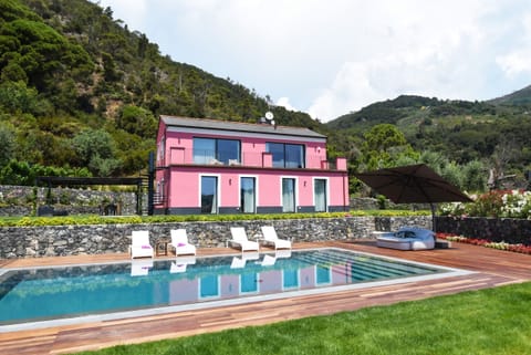 Villa Mirea - Bonassola, Liguria - by NORTHITALY VILLAS vacation rentals