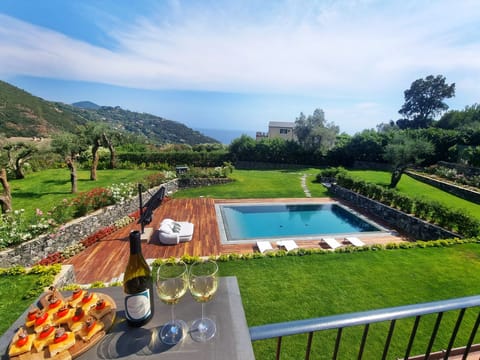 Villa Mirea - Bonassola, Liguria - NORTHITALY VILLAS vacation rental with pool