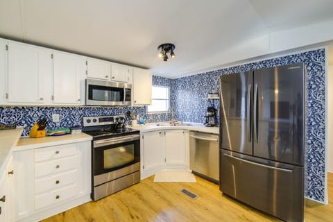 Kitchen | Coffee Maker & Grinder | Cooking Basics