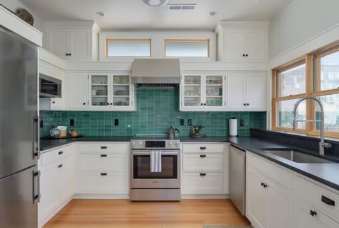 Brand new kitchen is stocked with everything you'll need.