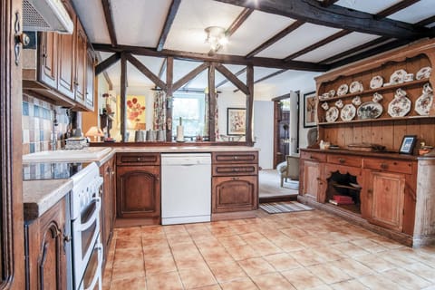 Hall House - 3 Bedroom Cottage - Saint Florence (22479)