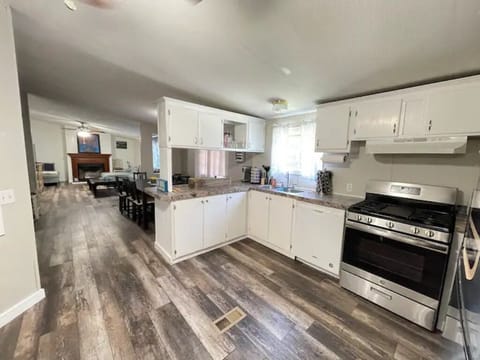 a6616821-0c9a-46f9-a5ac-d21a730f7e97