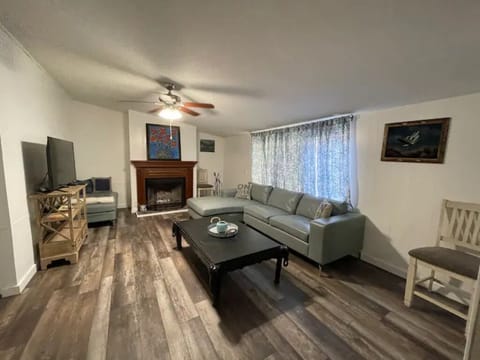 1c771c4c-0018-4398-8ecd-2d3b0c53dbfa