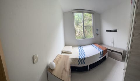 3 bedrooms, desk, free WiFi, bed sheets