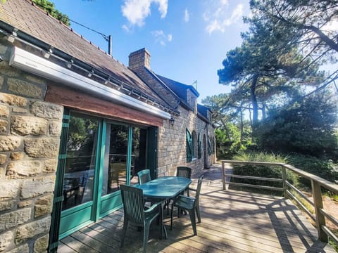Sky, Plant, Cloud, Building, Window, Table, Wood, Tree, Cottage, Shade