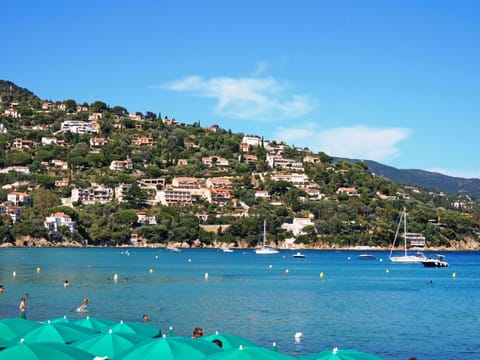 Water, Sky, Cloud, Building, Blue, Azure, Boat, Beach, Mountain