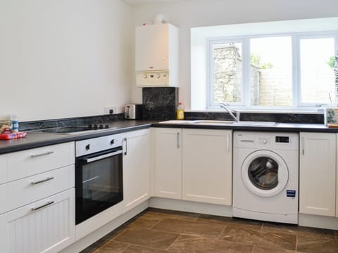 Kitchen | Kirroughtree Steading 2 - Kirroughtree Steading Holidays, Newton Stewart