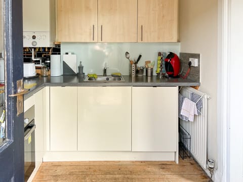 Kitchen | The Wee Cottage - The Wee Places, Dunfermline