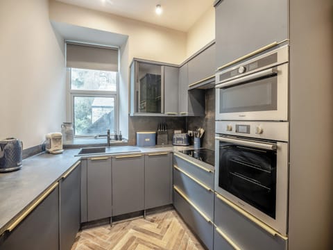 Kitchen | Llety Clyd, Barmouth