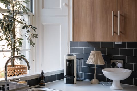 Image picker 82B46A1F C58D 49D8 A156 1247D8B14BA3 5850 00000345414A1B41