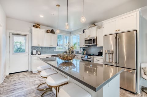 Granite countertops.