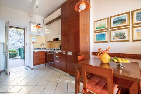 Dinner room Apartment TERRAZZA D'A...MARE Solo Affitti Brevi 