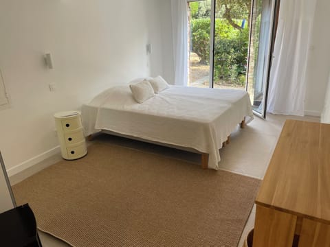 5 bedrooms, iron/ironing board, free WiFi