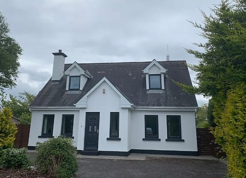 Burren Seaside Lodge, Coastal Holiday Accommodation Available in Ballyvaughan, County Clare